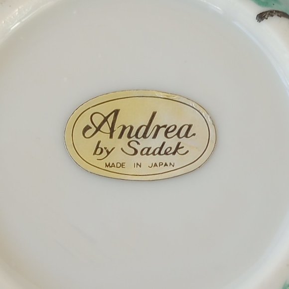 Vintage Ceramic Sake Jar with Cup- - Picture 7 of 10